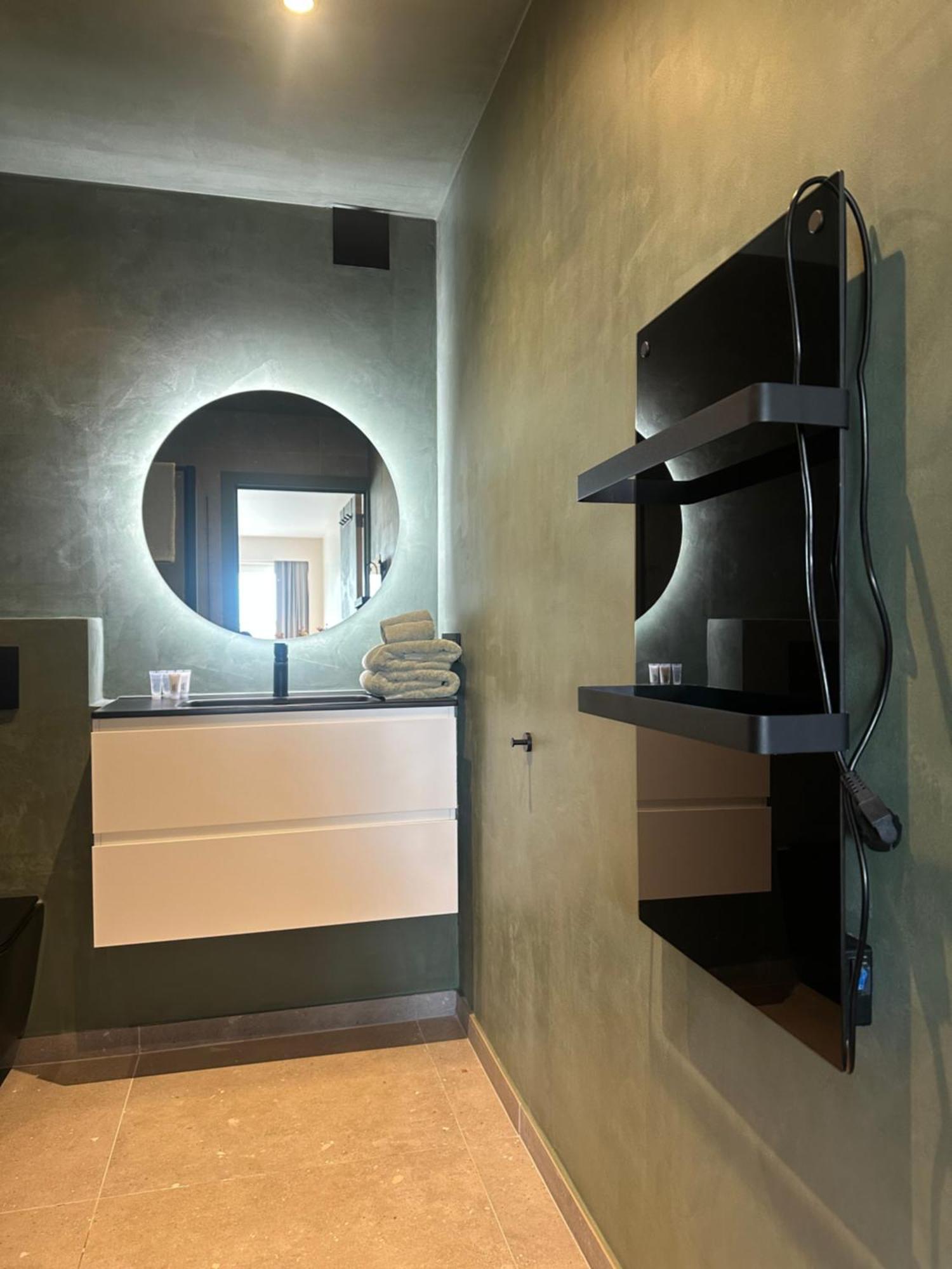 Studio By Aimee - 20M From The Beach & In City Centre! Ostenda Esterno foto