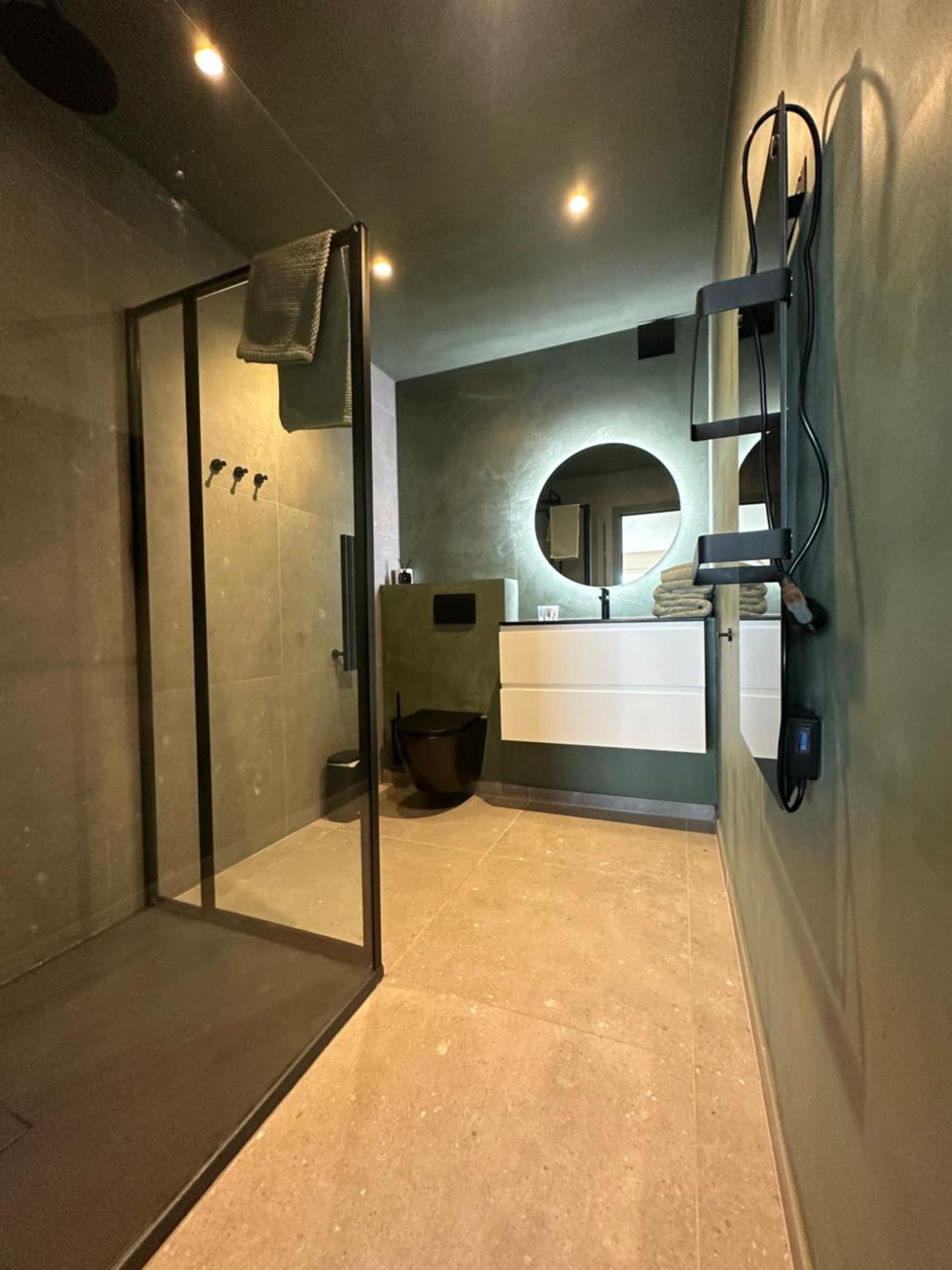 Studio By Aimee - 20M From The Beach & In City Centre! Ostenda Esterno foto